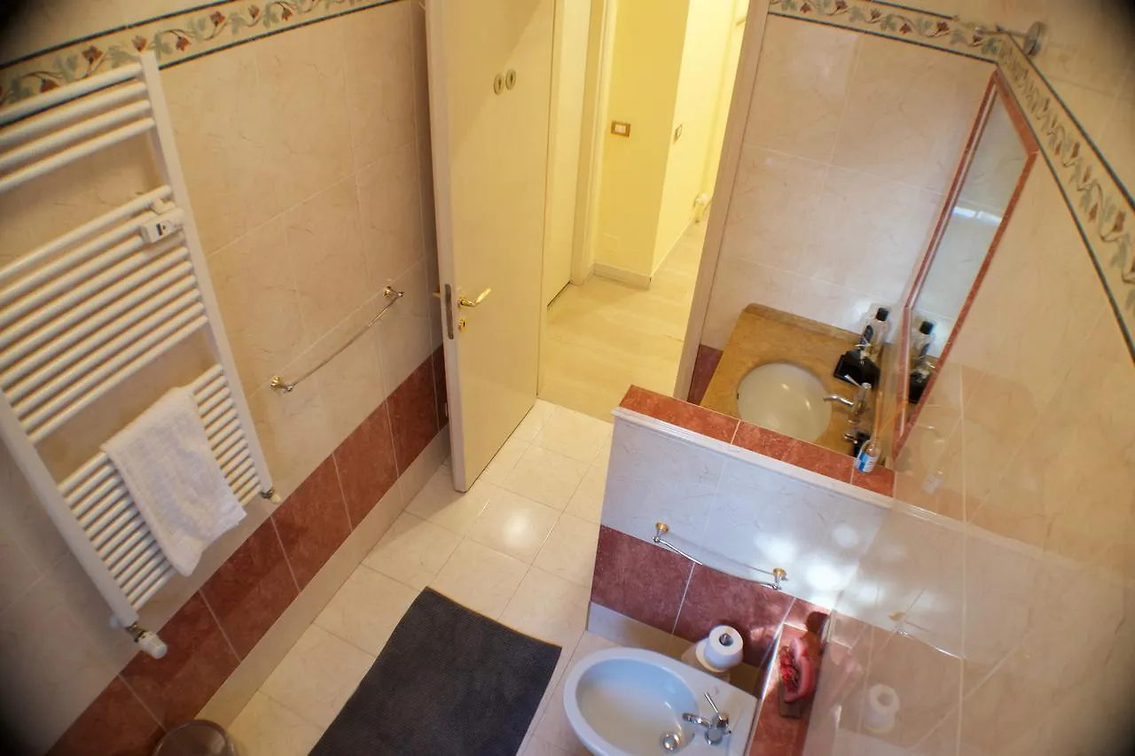 Bed & Breakfast San Siro In Casa Bed and Breakfast Milano Italia